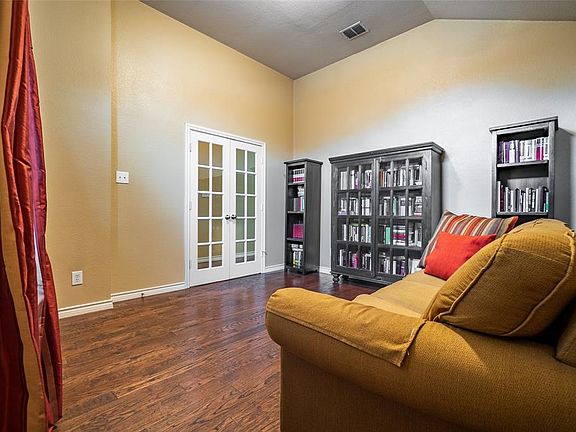 4th image of 1309 Brundidge Dr
