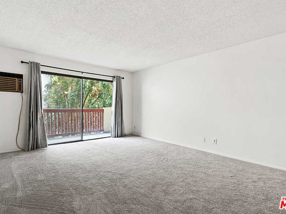 5th image of 20234 Cantara St Unit 219