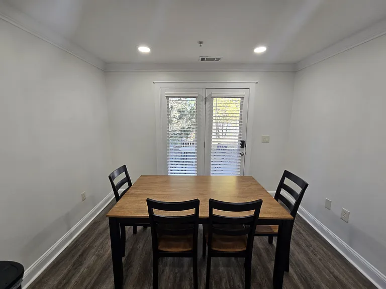 490 Barnett Shoals Rd #304 — Photo 8