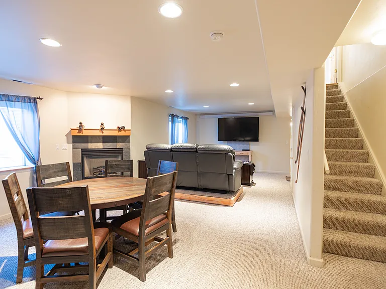 178 Lake View Cir W — Photo 3