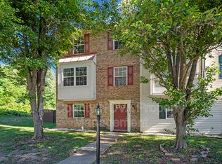 610 Kensington Dr, Fredericksburg, VA 22405