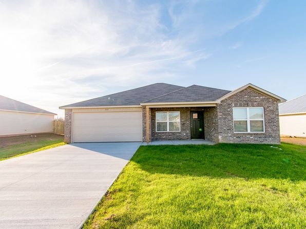 207 Pecan St