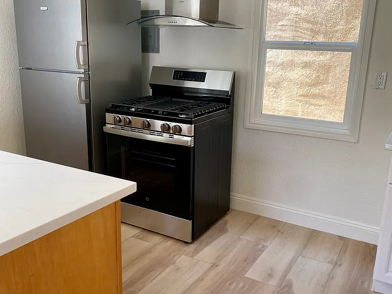 2336 Curtis St #D — Photo 4