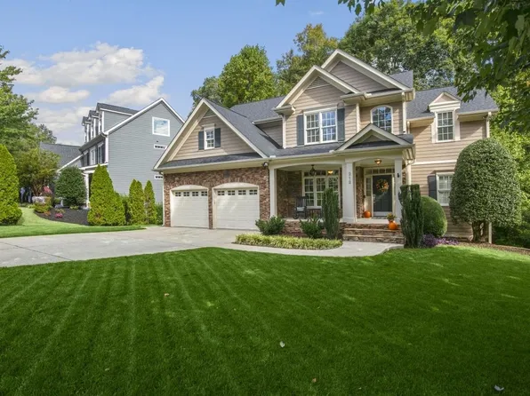 212 Danagher Ct, Holly Springs, NC 27540
