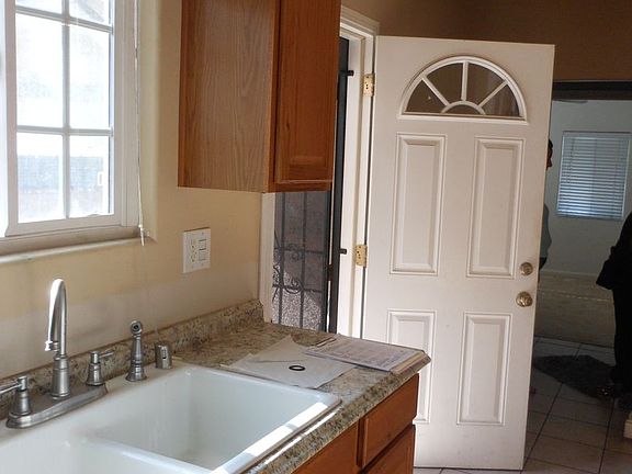 2nd image of 1153 W 37th Pl Unit 3/4