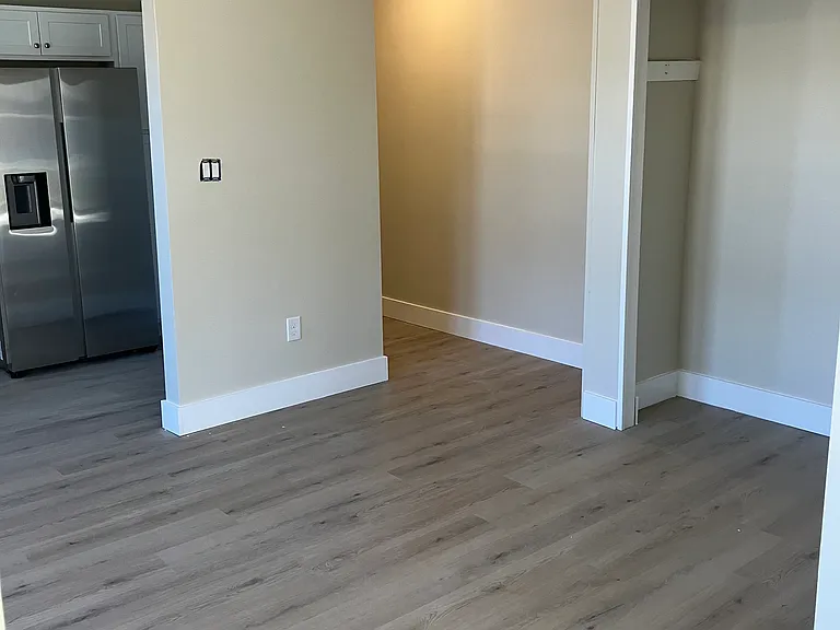 1140 Illinois Ave #4 — Photo 9