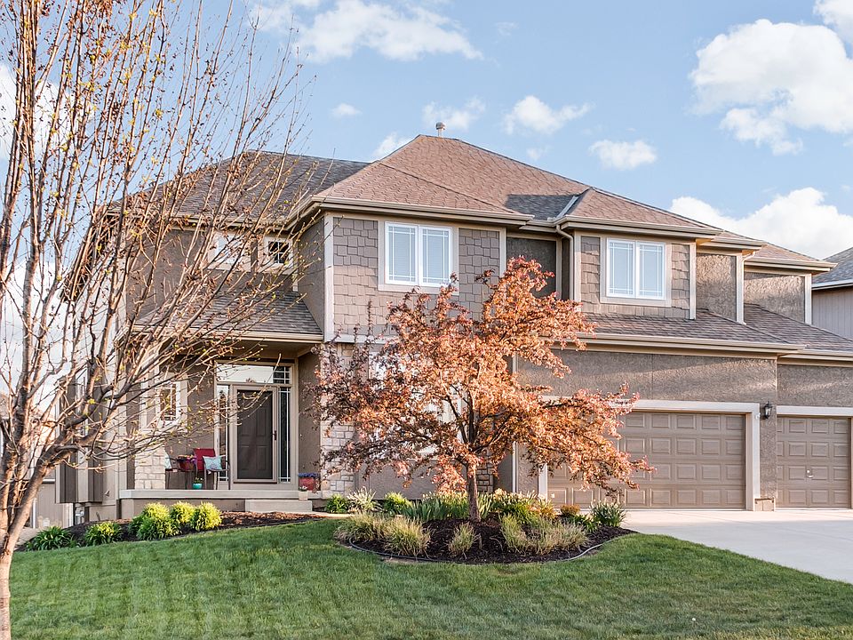 beautiful curb appeal