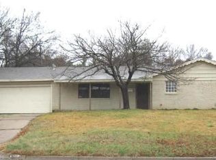 5909 N Hills Dr, North Richland Hills, TX 76117