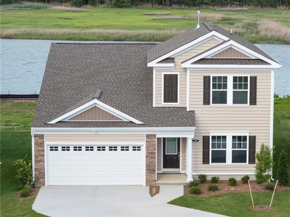 100 Corcoran Ln, Suffolk, VA 23434