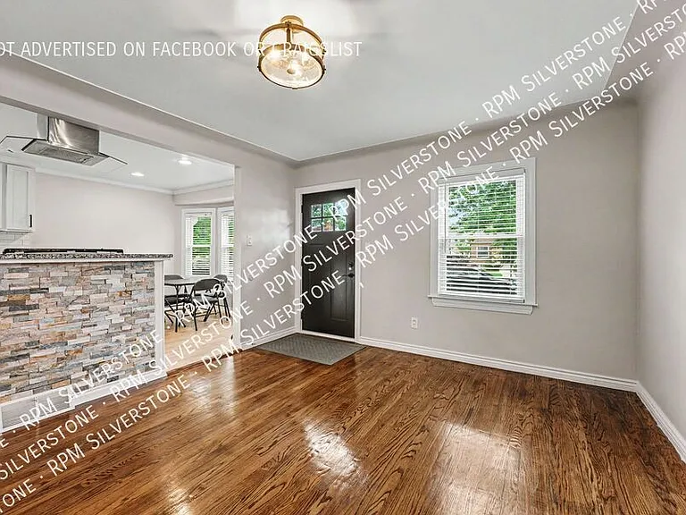 1403 N Altadena Ave — Photo 6