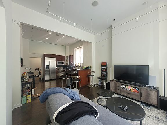 4th image of 64 W Superior St #A