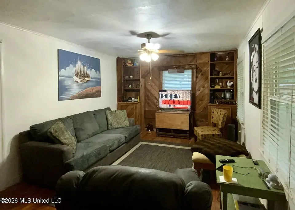 2 bed, 912 sqft, $900 — Photo 4