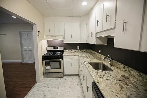 28 Monmouth St #2R Photo 1