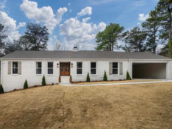 2125 Fox Valley Cir, Vestavia Hills, AL 35216