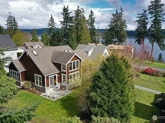 2nd image of 1402 Ocean Aire Court
