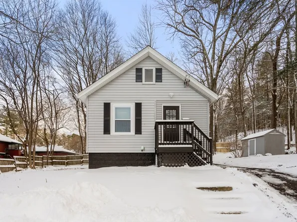 11 Jenkins St, Worcester, MA 01602