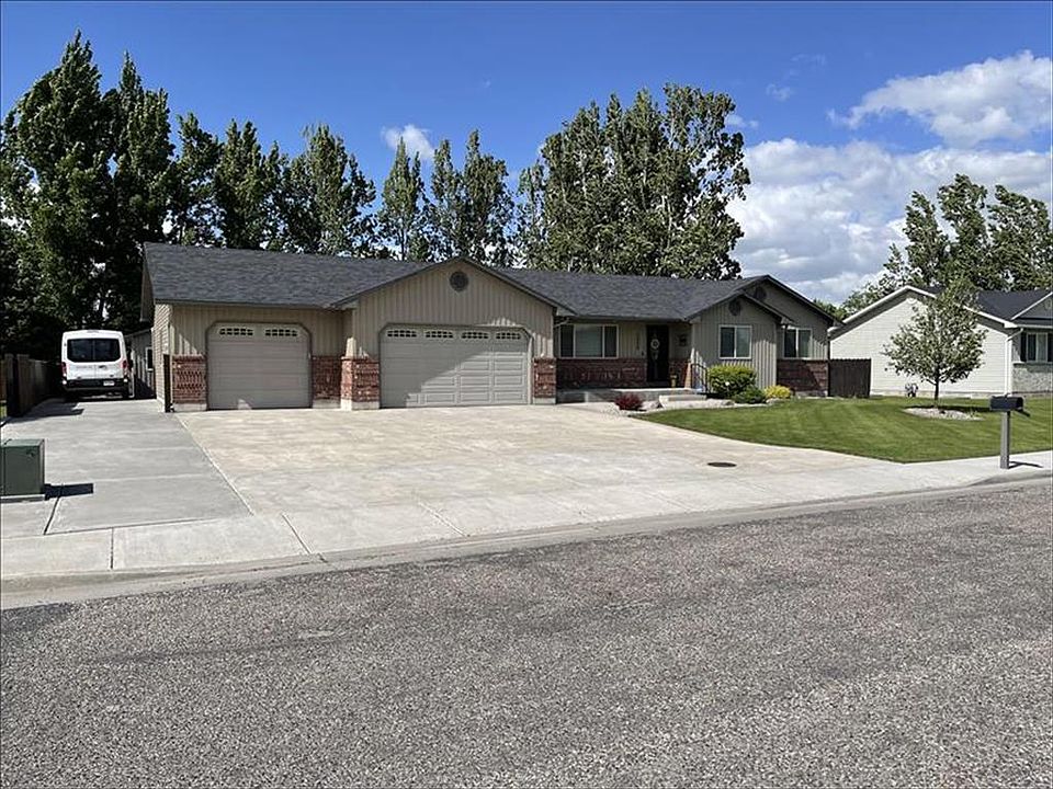 1st image of 2929 E Brettonwood Dr