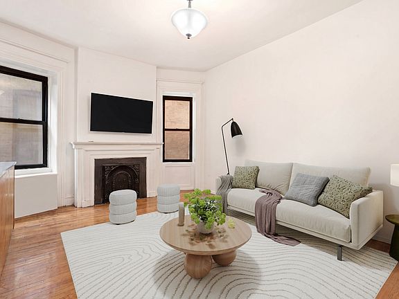 3rd image of 342 W 56th St APT 4C