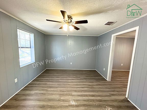 3rd image of 1615 Voirin Rd