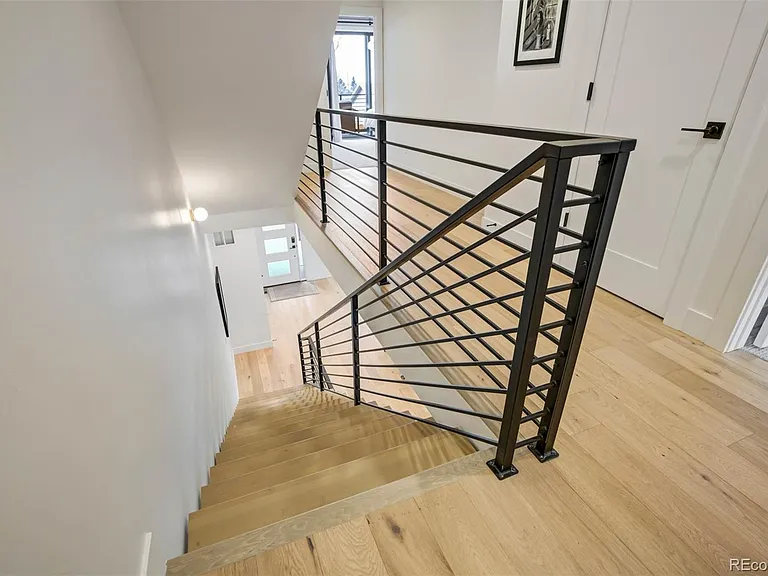 2526 S Lincoln St — Photo 18