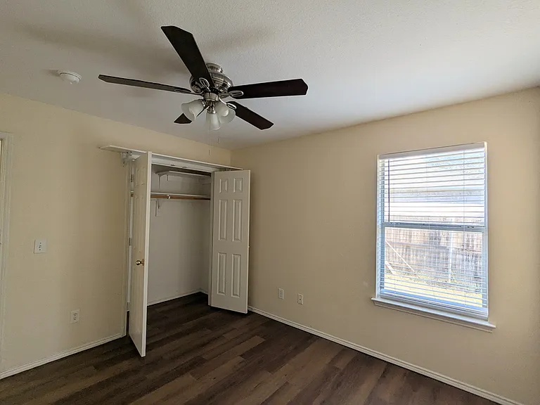 124 S Bending Oak Ln — Photo 13