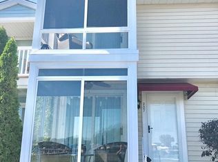 207 N Lakefront Dr, Port Clinton, OH 43452