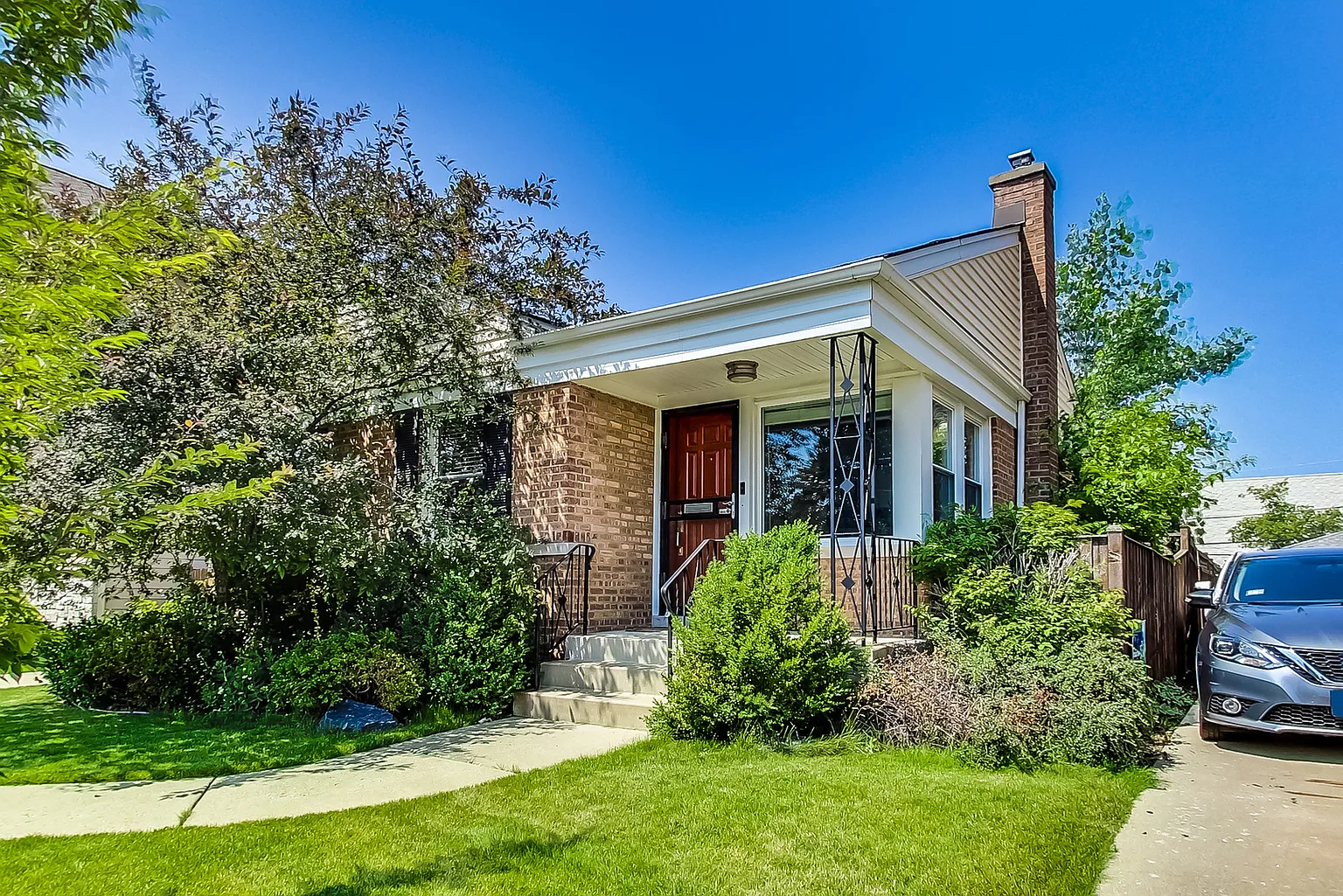 7228 N Meade Ave photo 1