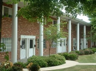 339 Johnet Dr APT 5, Saint Clairsville, OH 43950