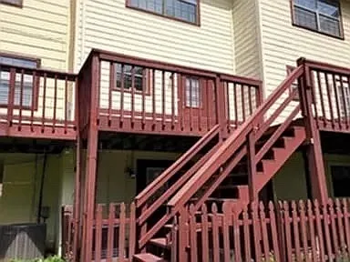 3 bed, 1300 sqft, $2,250 — Photo 2