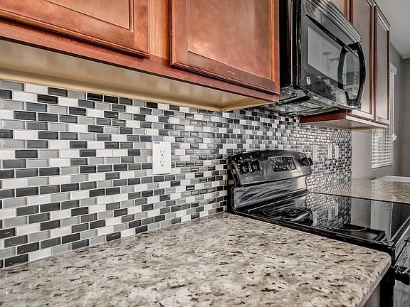 5th image of 4814 W Saint Catherine Ave