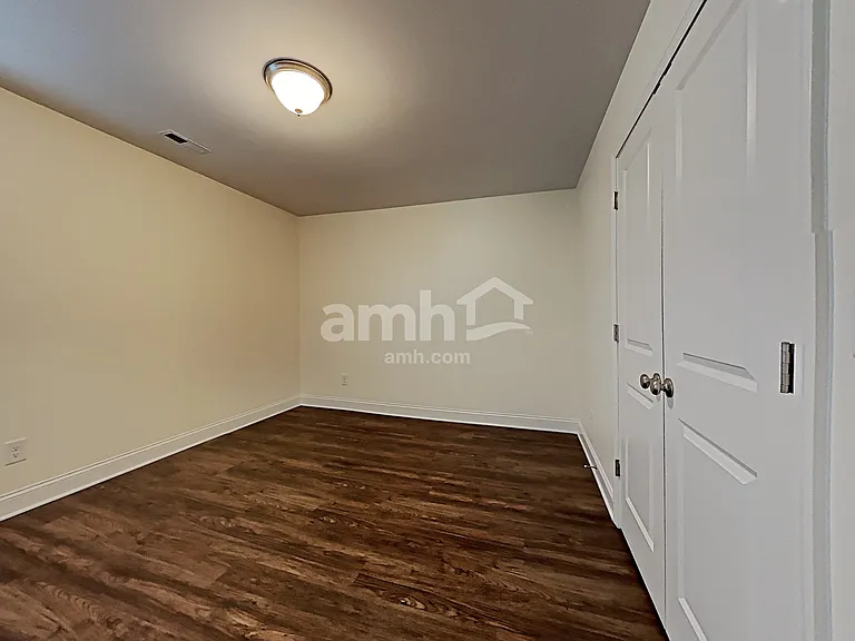 144 Twin River Dr — Photo 26