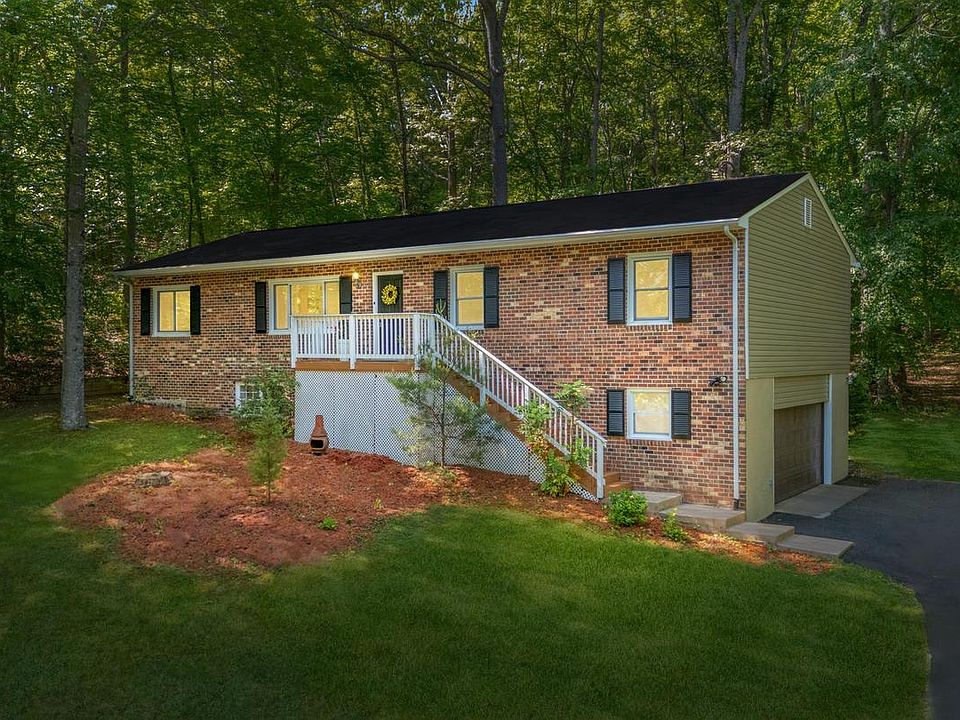 1st image of 34 Greenridge Dr