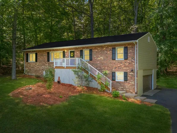 34 Greenridge Dr, Stafford, VA 22554