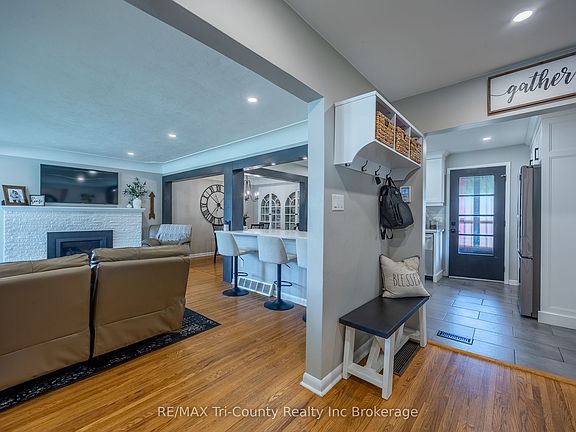 4th image of 30 Fairfield Cres