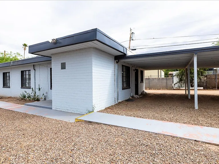 2116 N Forgeus Ave #A — Photo 3
