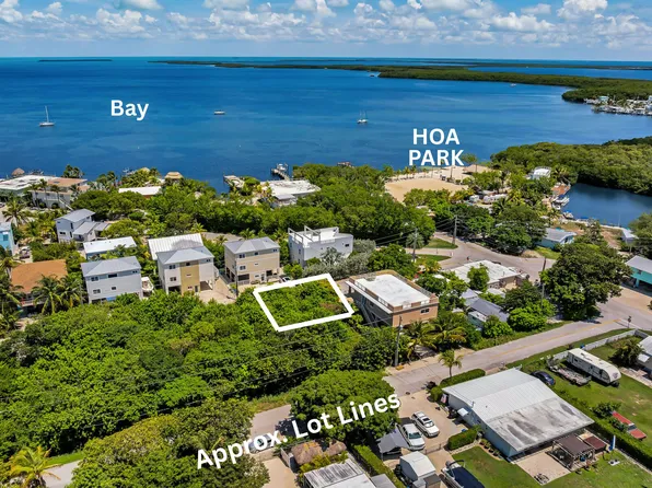 Lake View Dr, Key Largo, FL 33037