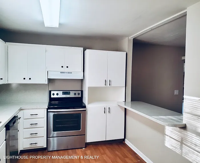 1326 Hamilton St — Photo 4
