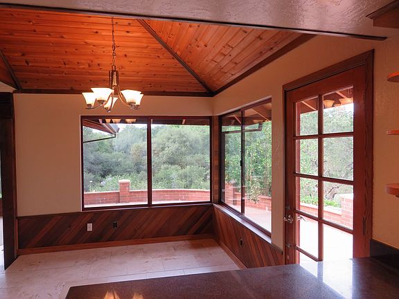 breakfast nook