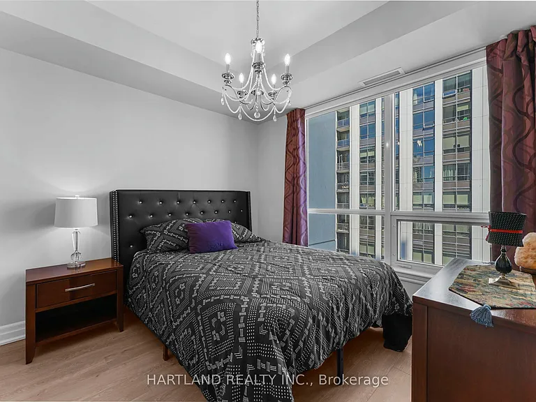 9075 Jane St #810 — Photo 15