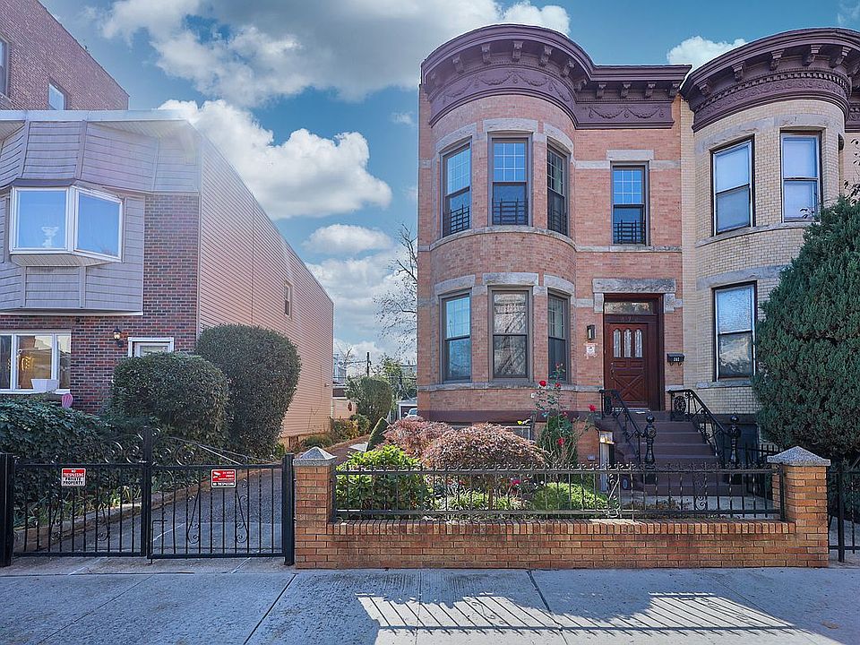 1st image of 578 Ovington Ave