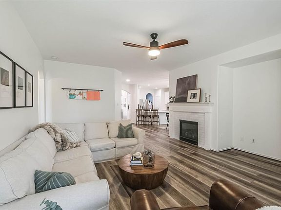 5th image of 21352 Thurston Crossing Dr