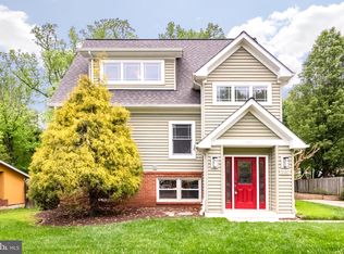 1417 Cottage St SW, Vienna, VA 22180