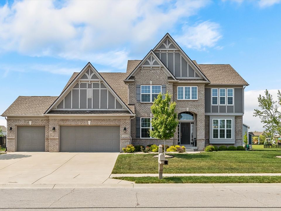 1st image of 2450 Stonehaven Dr