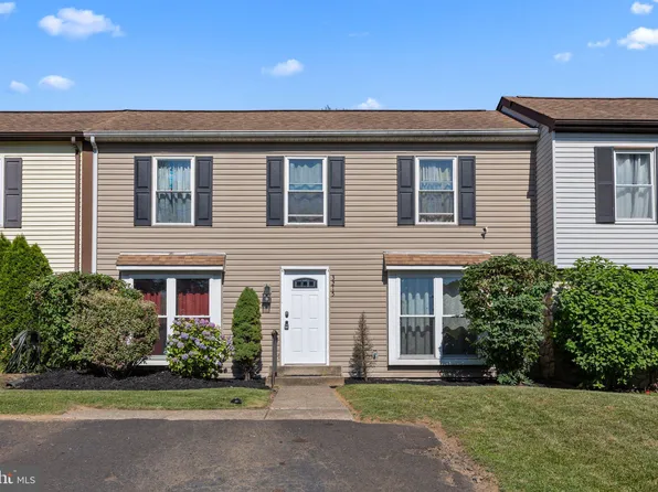 3215 Ellington Ct, Bensalem, PA 19020