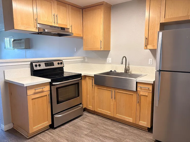 Villa Del Sol Apartments — Photo 60