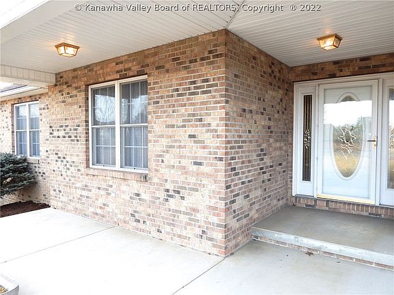 5th image of 1700 Thistlewood Dr