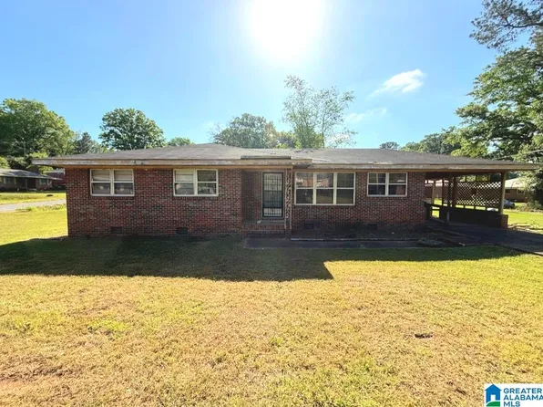 1004 Cook Dr, Sylacauga, AL 35150