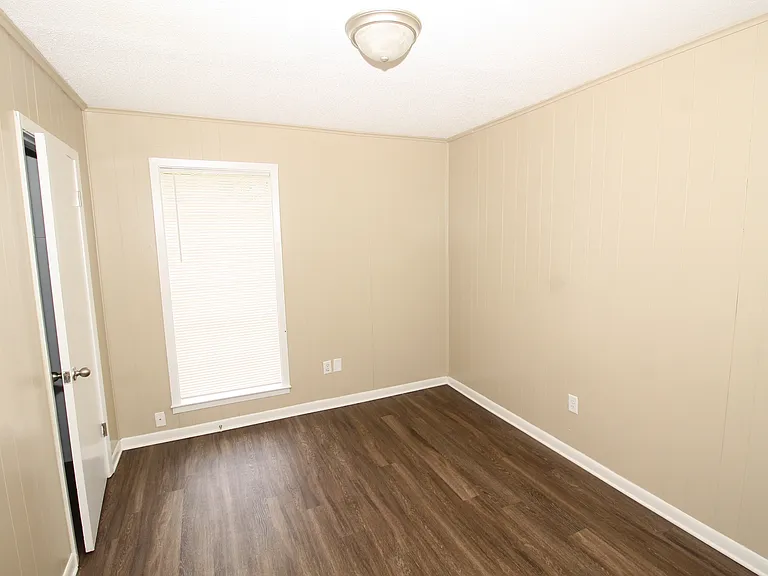 630 Blackhawk Rd — Photo 14