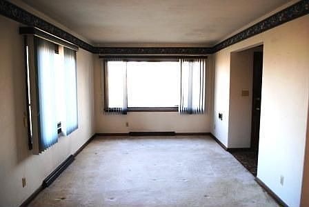 4th image of 5459 N Green Bay Ave