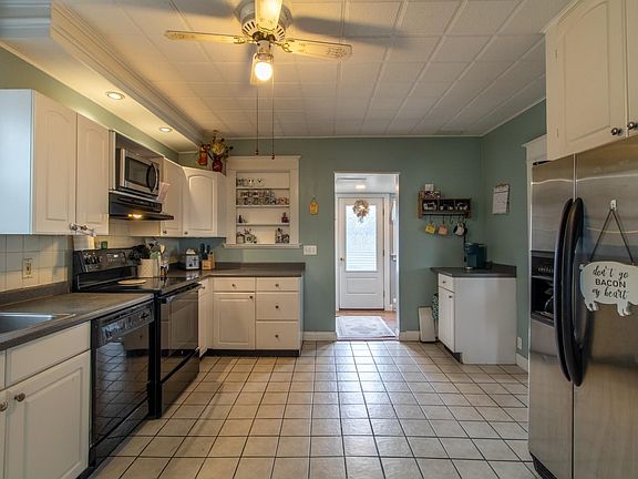 4th image of 44 Taylor Street